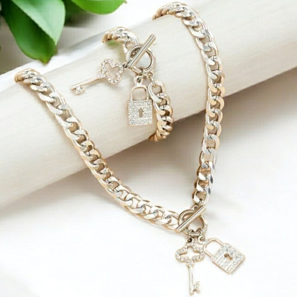 Silvertone Chain Lock & Key Necklace Bracelet Set Womens Gift Statement Jewelry - Picture 4 of 7